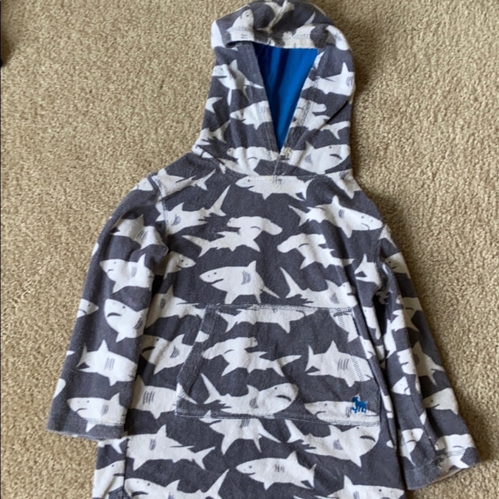 Shark print toweling cover up